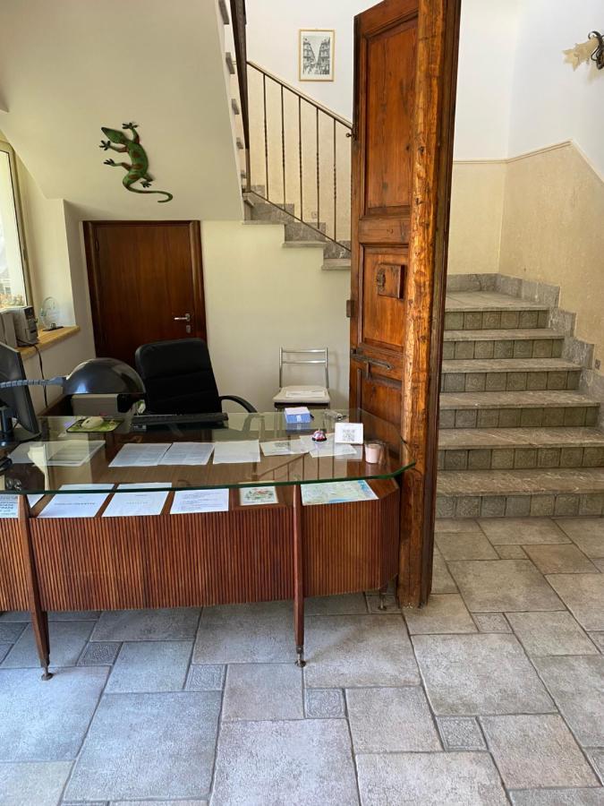 Casale E Relais Hotel Motta Camastra