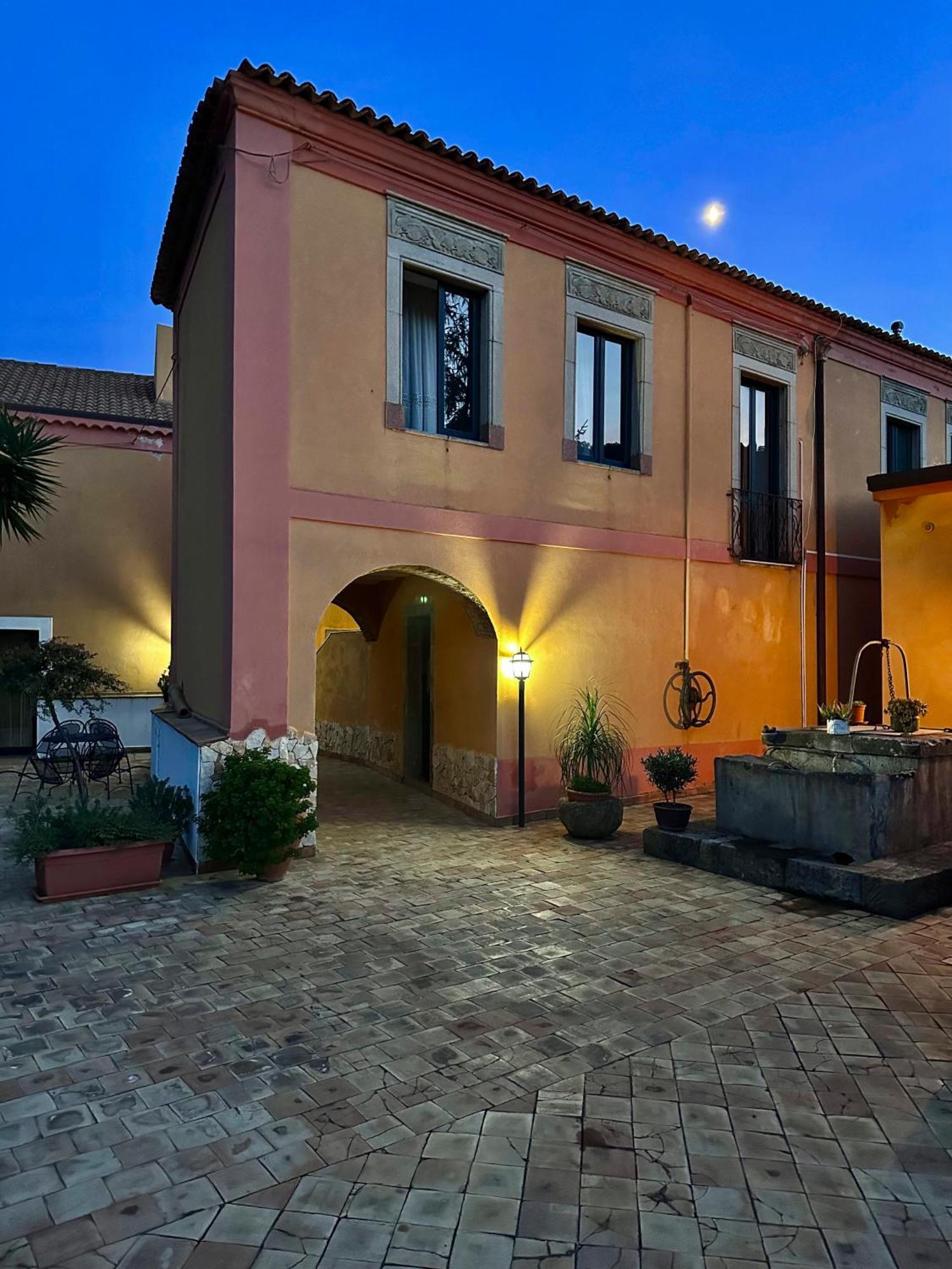Casale E Relais Hotel
