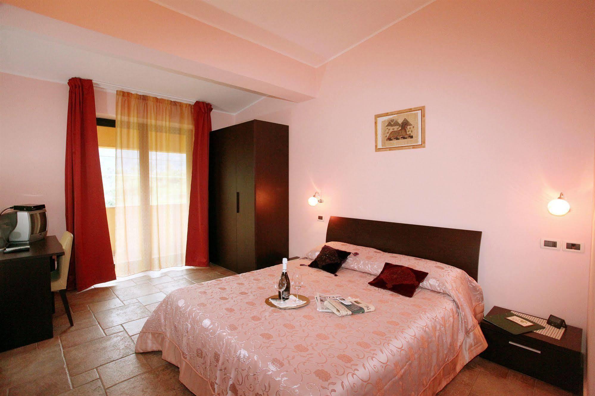Casale E Relais 4*