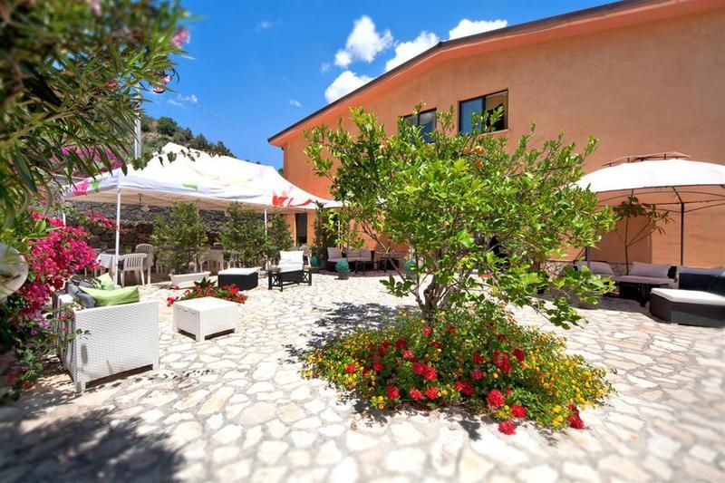 Hotel Casale E Relais Motta Camastra