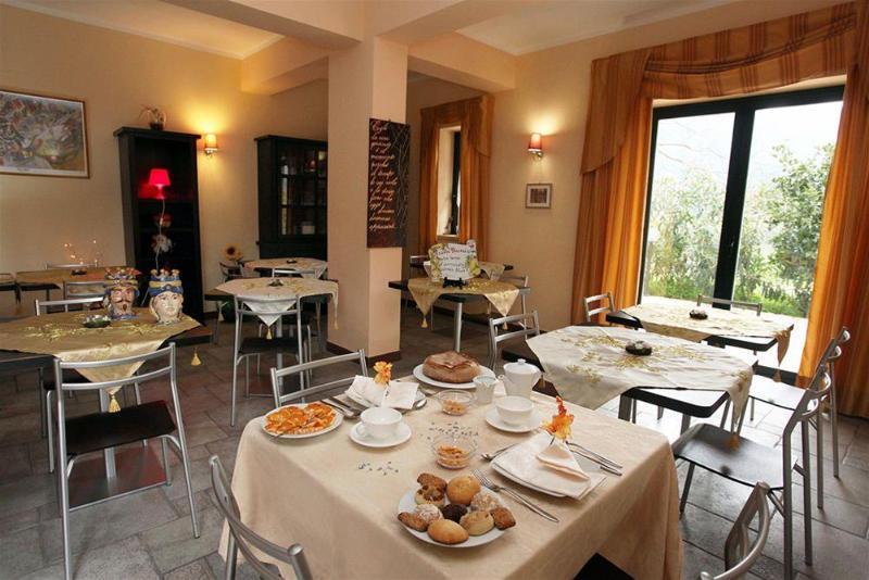 Hotel Casale E Relais
